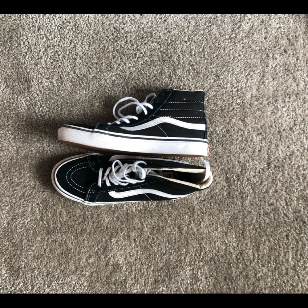 Black and White Vans S8-Hi